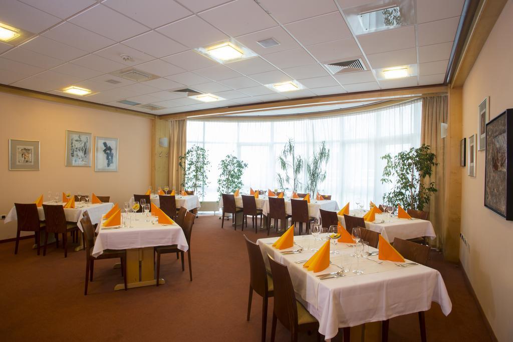 Hotel Krek Superior Lesce  Exterior photo