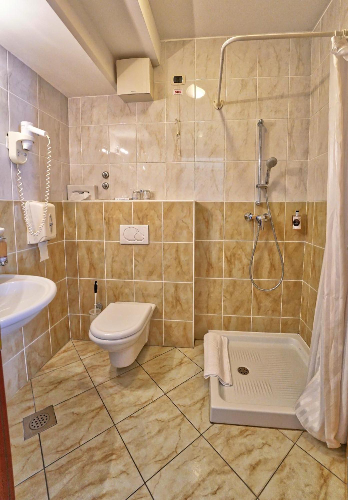 Hotel Krek Superior Lesce  Exterior photo