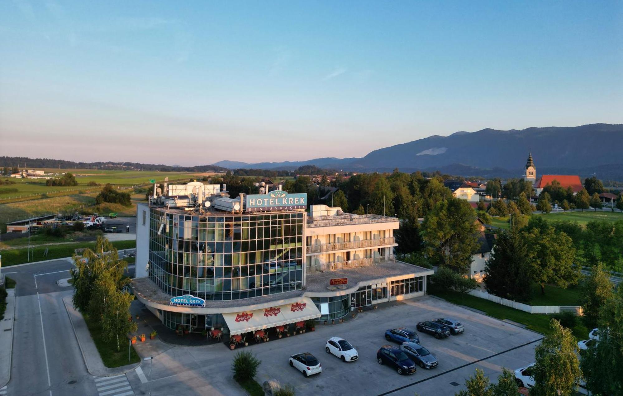 Hotel Krek Superior Lesce  Exterior photo