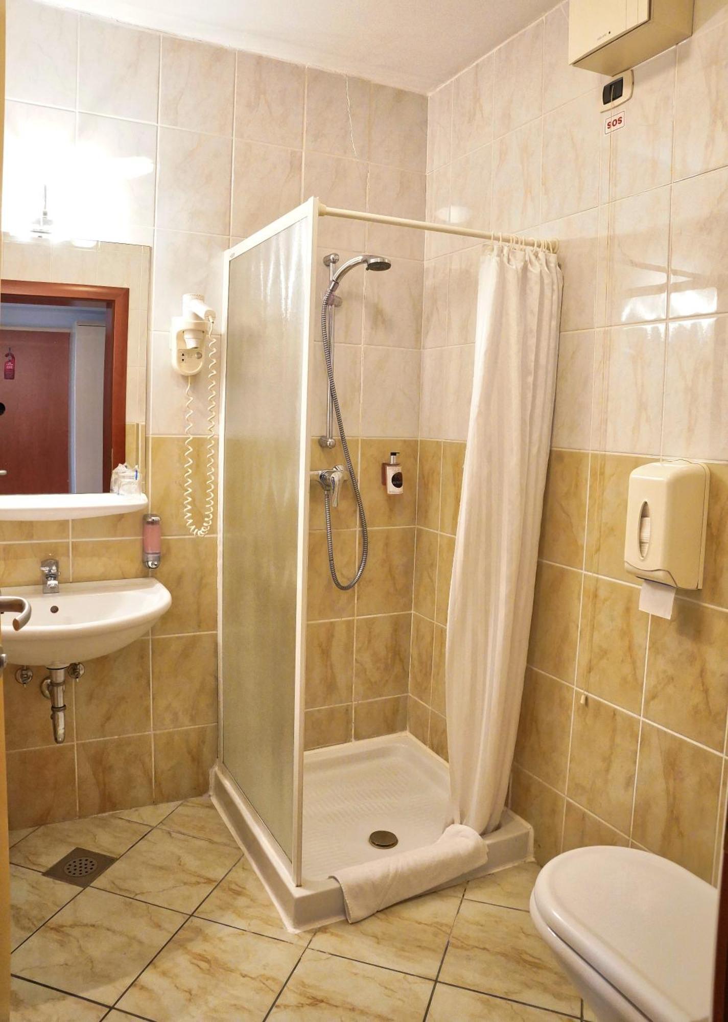 Hotel Krek Superior Lesce  Exterior photo