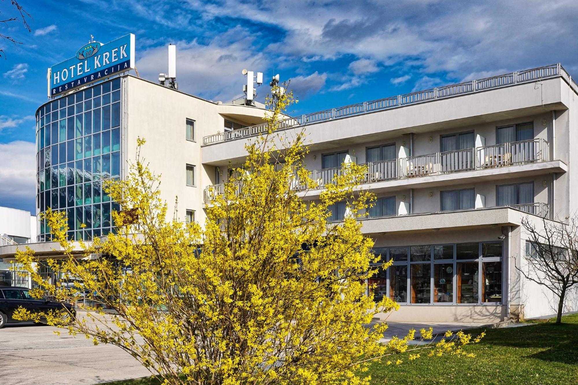 Hotel Krek Superior Lesce  Exterior photo